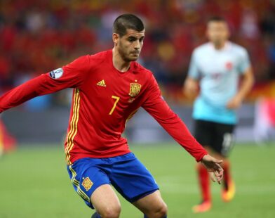 Spain routs Turkey 6-0
