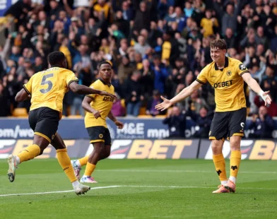 Brighton edge Wolves at Molineux
