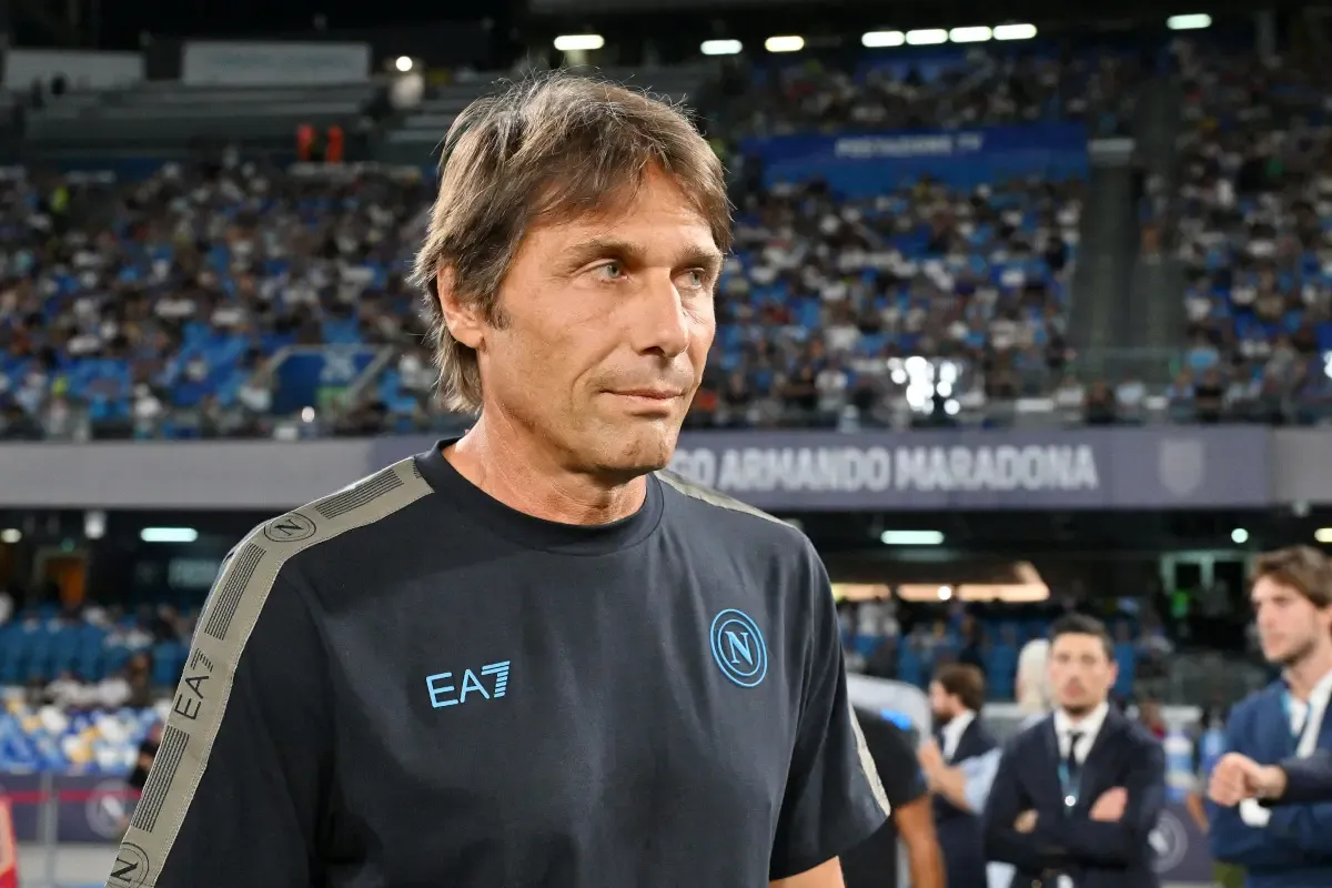 Conte Napoli backing