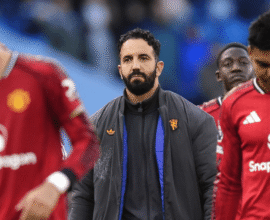 Man Utd under pressure